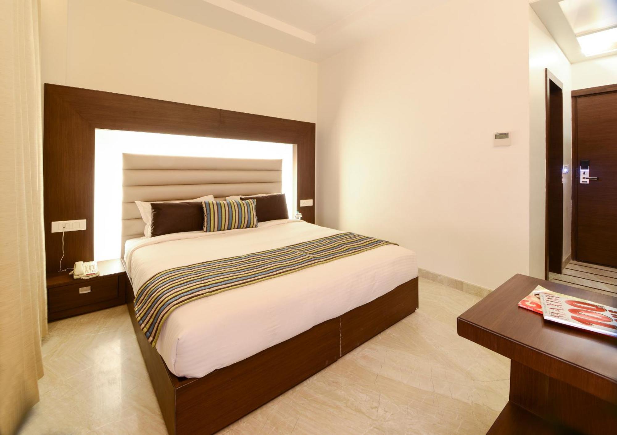 Hotel Alleviate Agra  Bagian luar foto