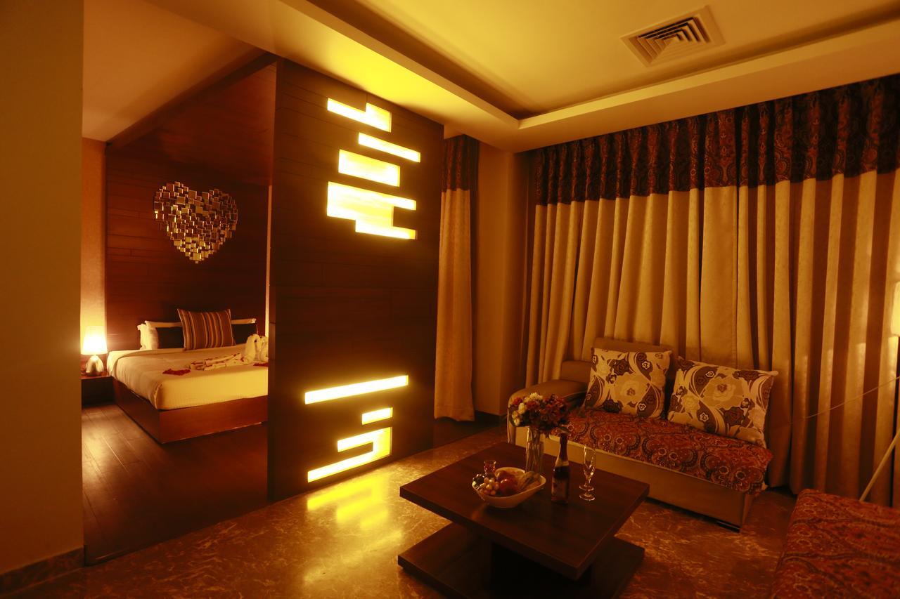 Hotel Alleviate Agra  Bagian luar foto