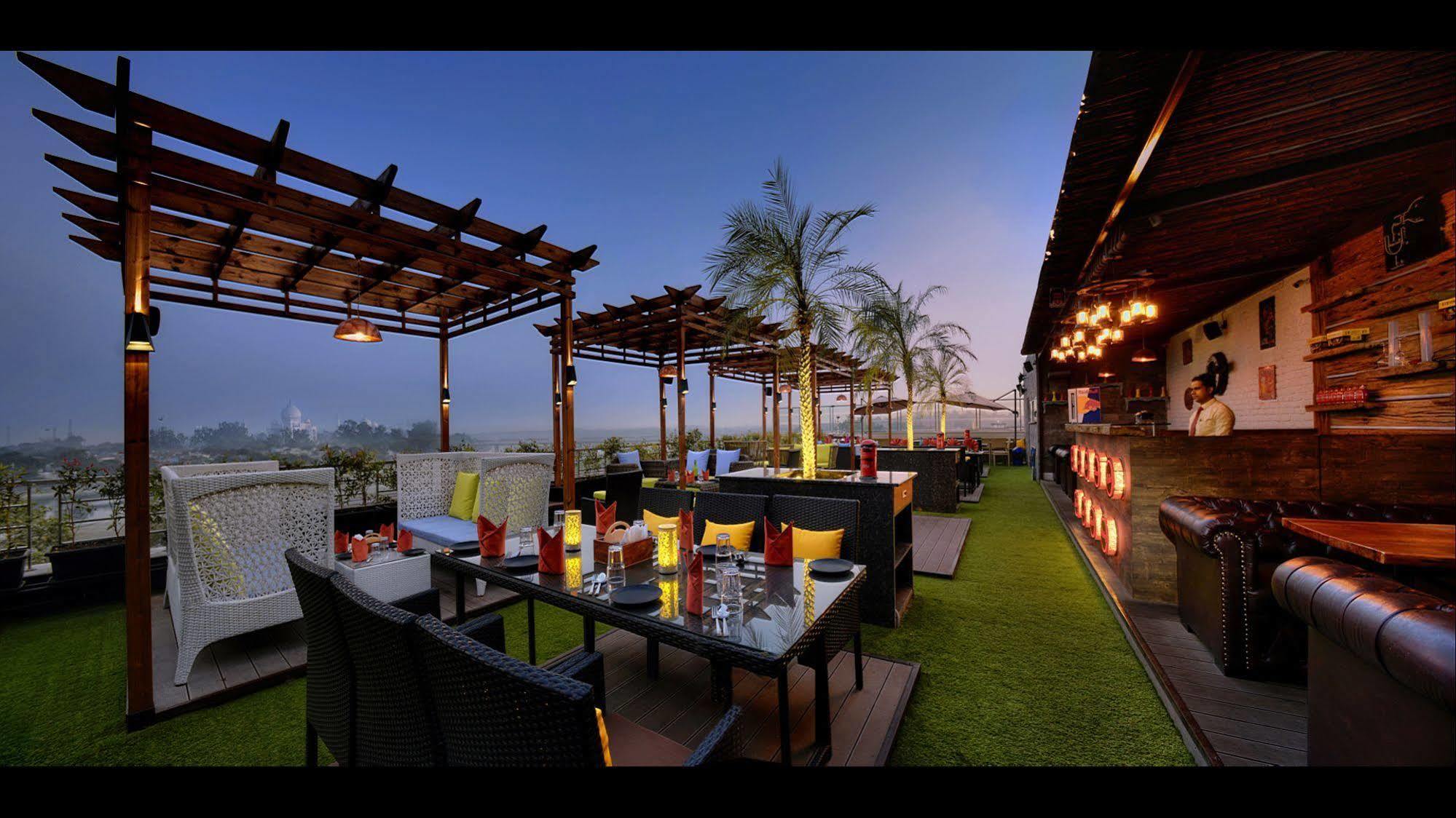 Hotel Alleviate Agra  Bagian luar foto