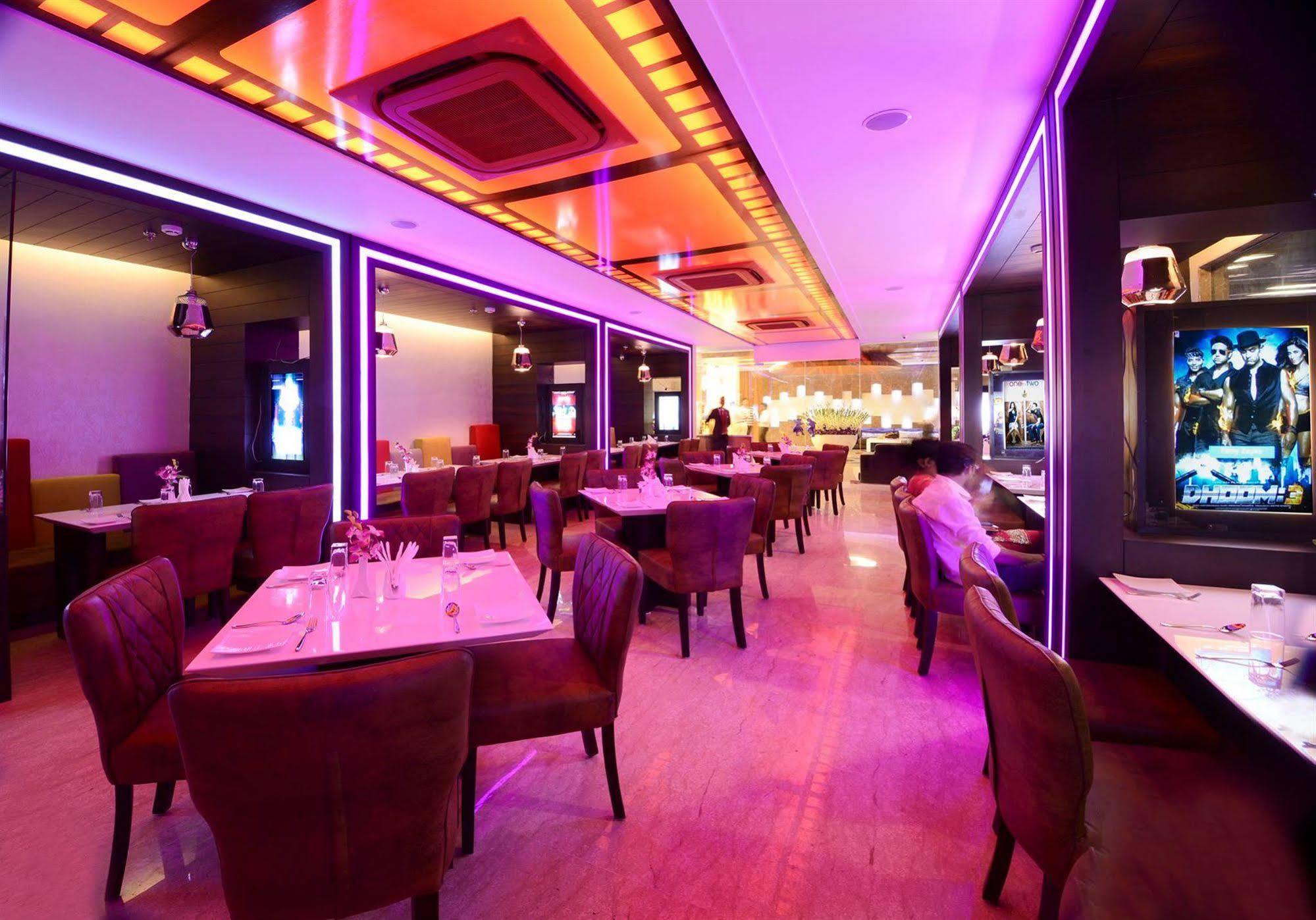 Hotel Alleviate Agra  Bagian luar foto