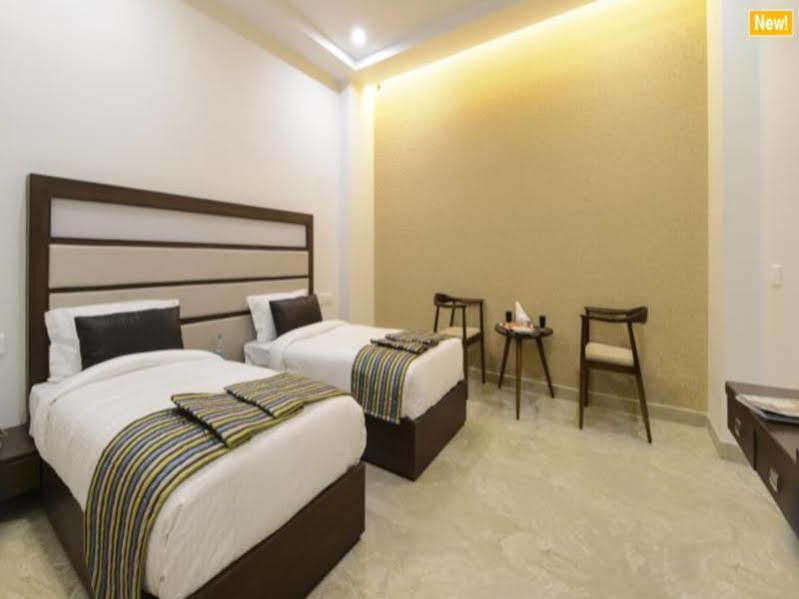 Hotel Alleviate Agra  Bagian luar foto